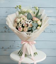 Букет цветов из:  Розы и Лизиантусы в Вологде