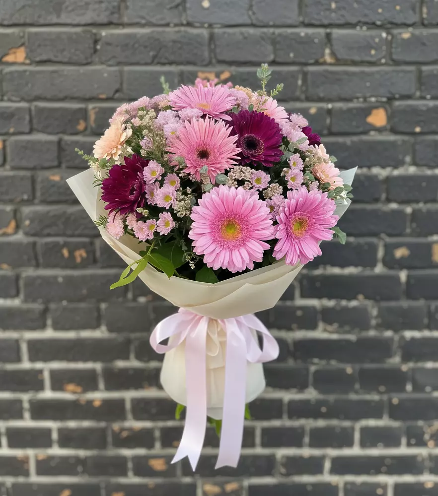 Букет цветов из: Герберы и Хризантемы в Вологде