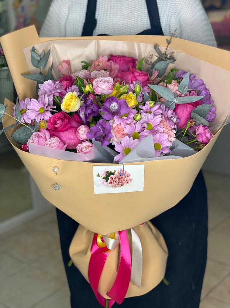 Букет цветов из: Хризантемы, Гвоздики и Альстромерии в Вологде