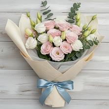 Букет цветов из:  Лизиантусы в Вологде