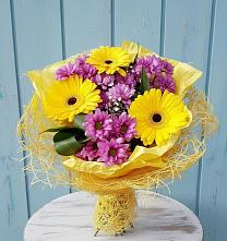 Букет цветов из:  Хризантемы и Герберы в Вологде