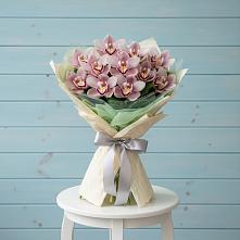 Букет цветов из:  Орхидеи и Розы в Вологде
