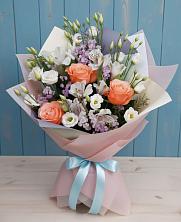 Букет цветов из:  Лизиантусы, Розы, Альстромерии и Гипсофила в Вологде