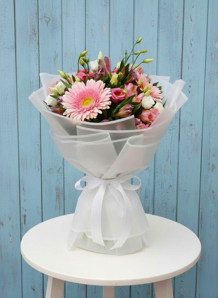 Букет цветов из: Герберы, Альстромерии и Лизиантусы в Вологде