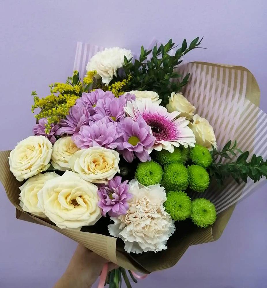 Букет цветов из: Хризантемы, Розы, Гвоздики и Герберы в Вологде