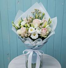 Букет цветов из:  Розы и Лизиантусы в Вологде