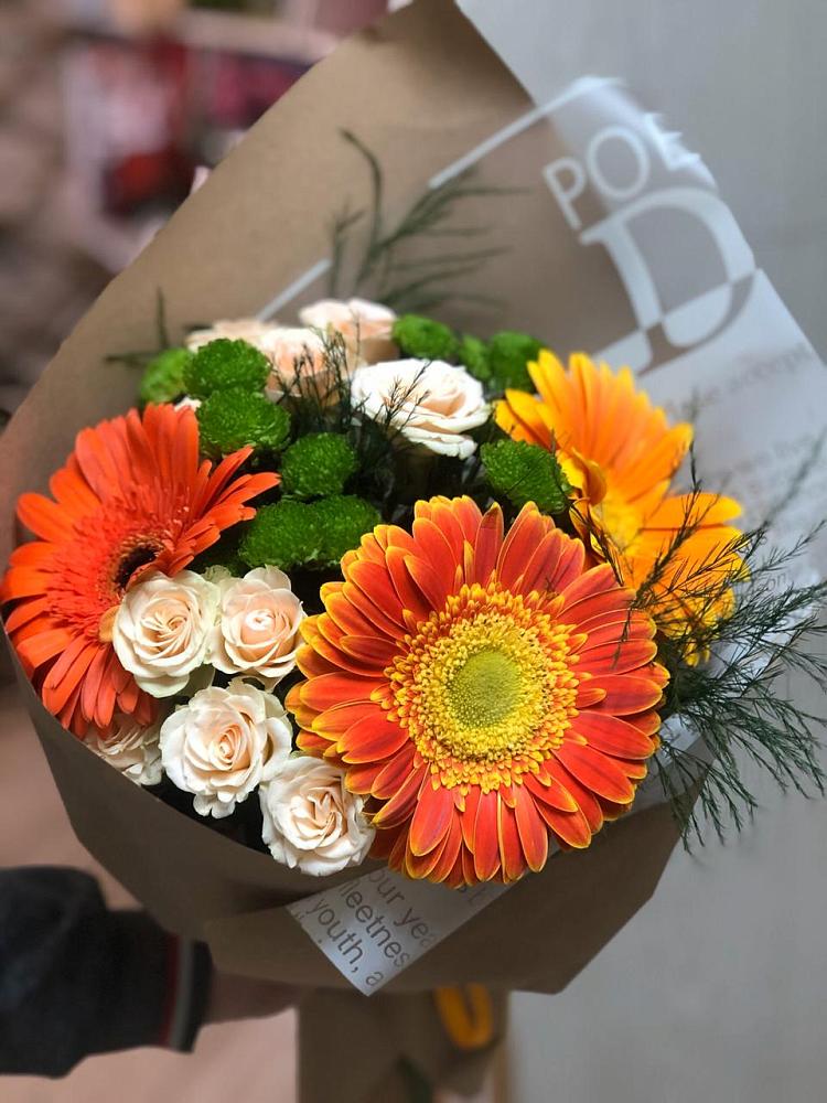Букет цветов из: Герберы, Хризантемы и Розы в Вологде