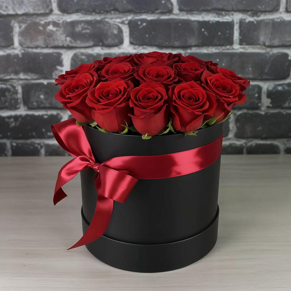 Цветочная композиция из Розы в шляпной коробке в Вологде