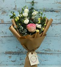 Букет цветов из:  Розы и Лизиантусы в Вологде