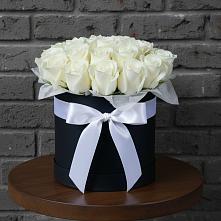 Цветочная композиция из Розы в шляпной коробке в Вологде