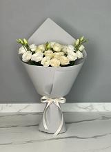 Букет цветов из:  Розы и Лизиантусы в Вологде